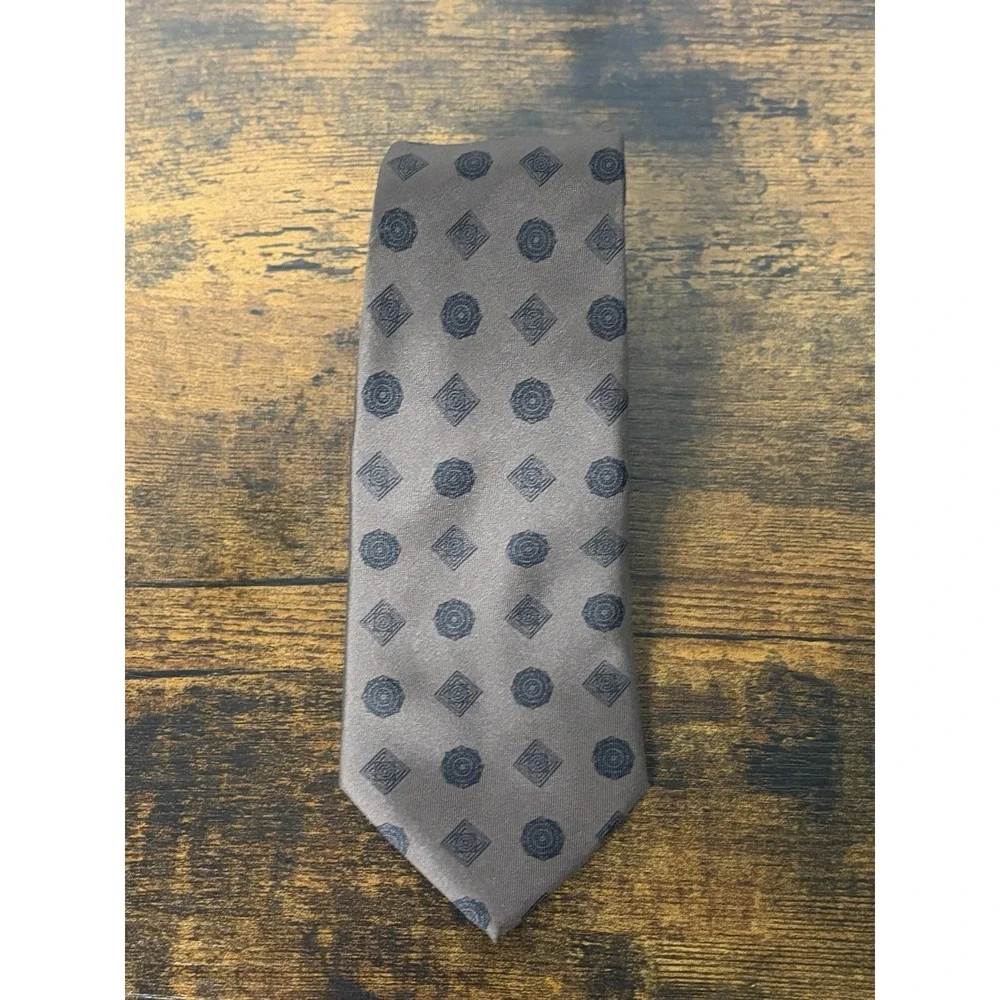 Vintage Marshall Field's Italian Silk Tie Brown Black Medallion Slim 3